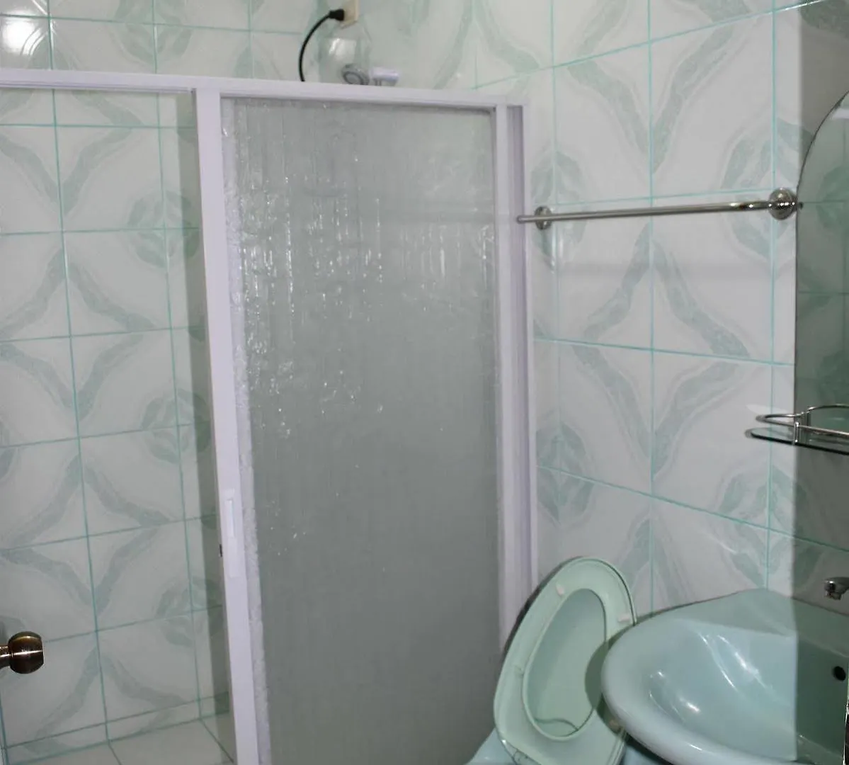 **  Tomobe Hotel Angeles Philippines