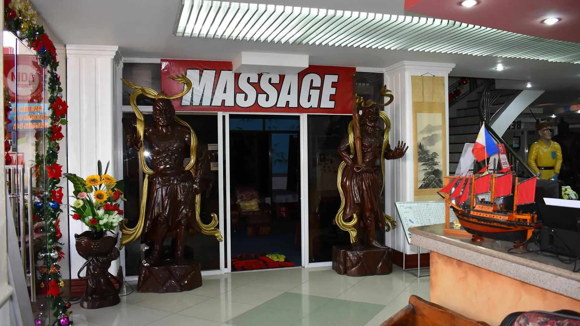 **  Tomobe Hotel Angeles Philippines